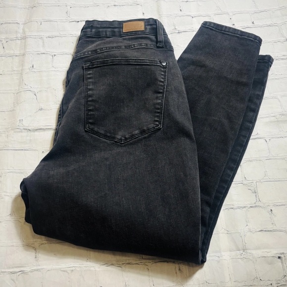 Judy Blue Denim - Judy Blue Jeans Womens 14W Mid-Rise Skinny Fit Black Denim Stretch JB88309